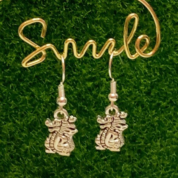 Dragon Earring, Chinese Earring, Gift Idea, Dragon Jewelry, Chinese Dragon - Picture 1 of 6
